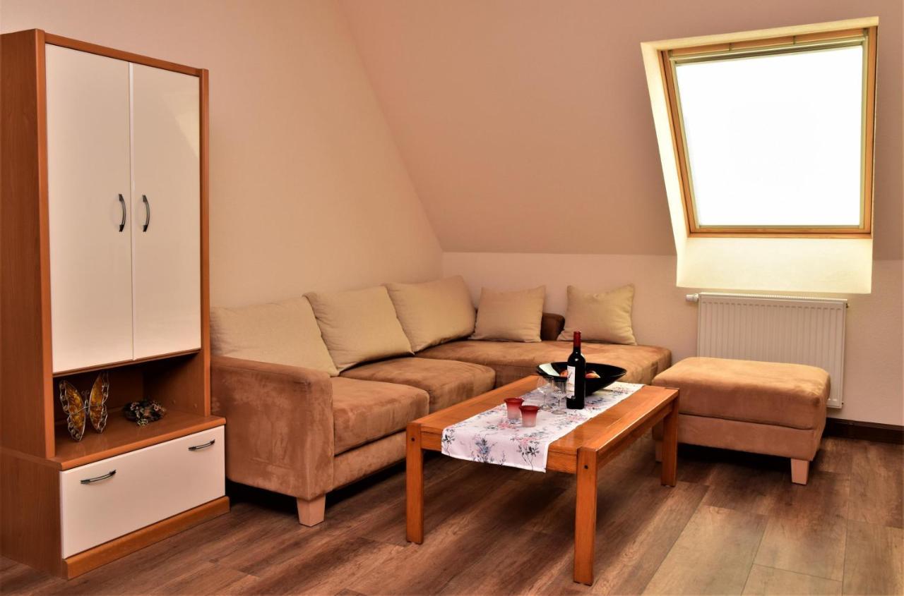 Ferienwohnung Anneliese Am Stadttor Хорнбах Экстерьер фото